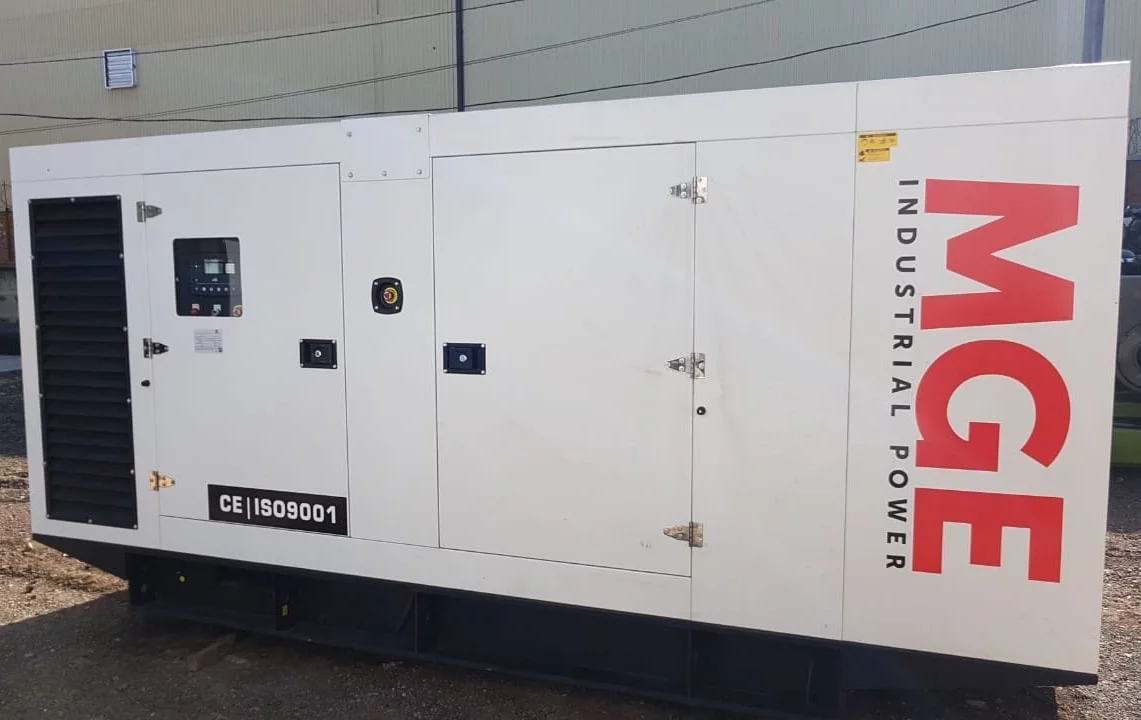 Дизельный генератор Doosan MGE 200-Т400 в кожухе